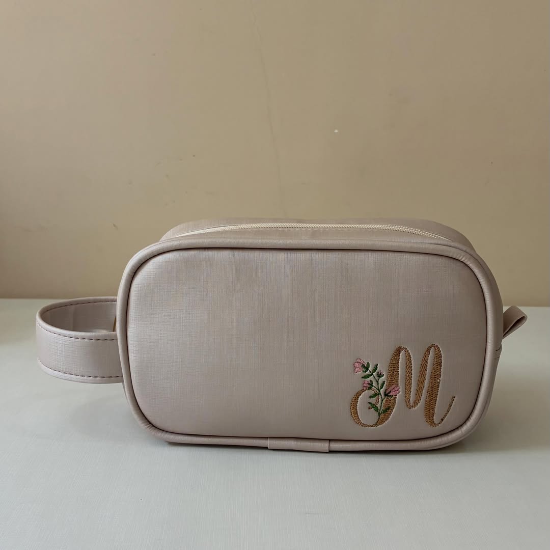Necessaire Signature